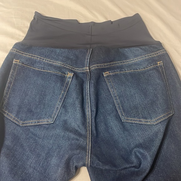 Old Navy Maternity Jeans - Picture 3 of 3